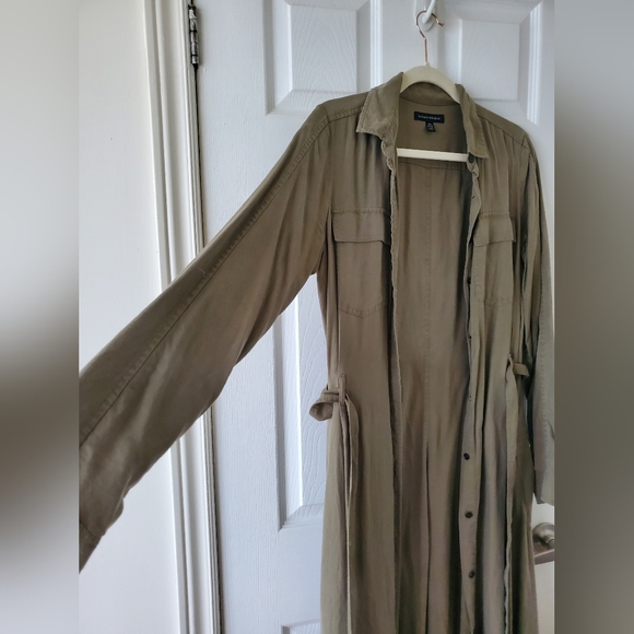 Banana Republic Khaki Button-Down Belted Dress - Picture 3 of 7